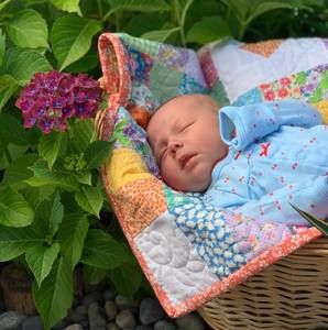 Meet your Posher, Laura